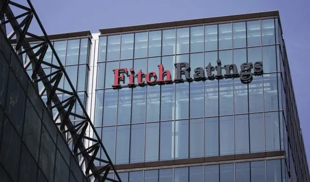 Fitch, küresel not görünümünü negatife çevirdi!